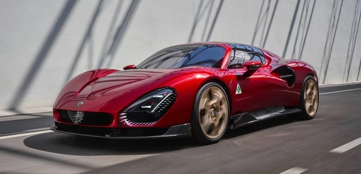 Alfa Romeo 33 Stradale, no al cambio manuale (ma la porta è ancora aperta)