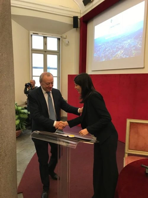 ingrandisci immagine