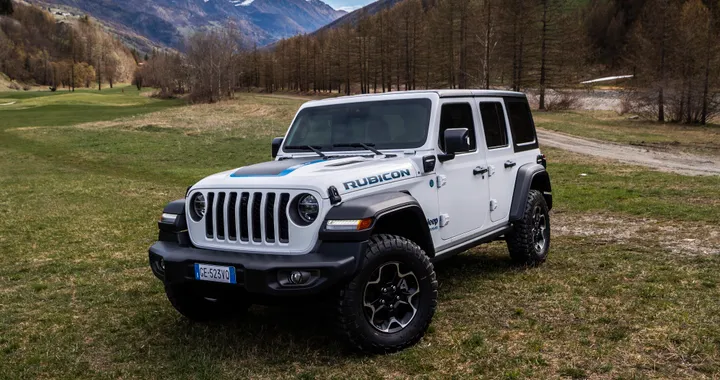 Jeep Wrangler 4xe, arriva il Model Year 2022. Tutte le novità per la Plug-in