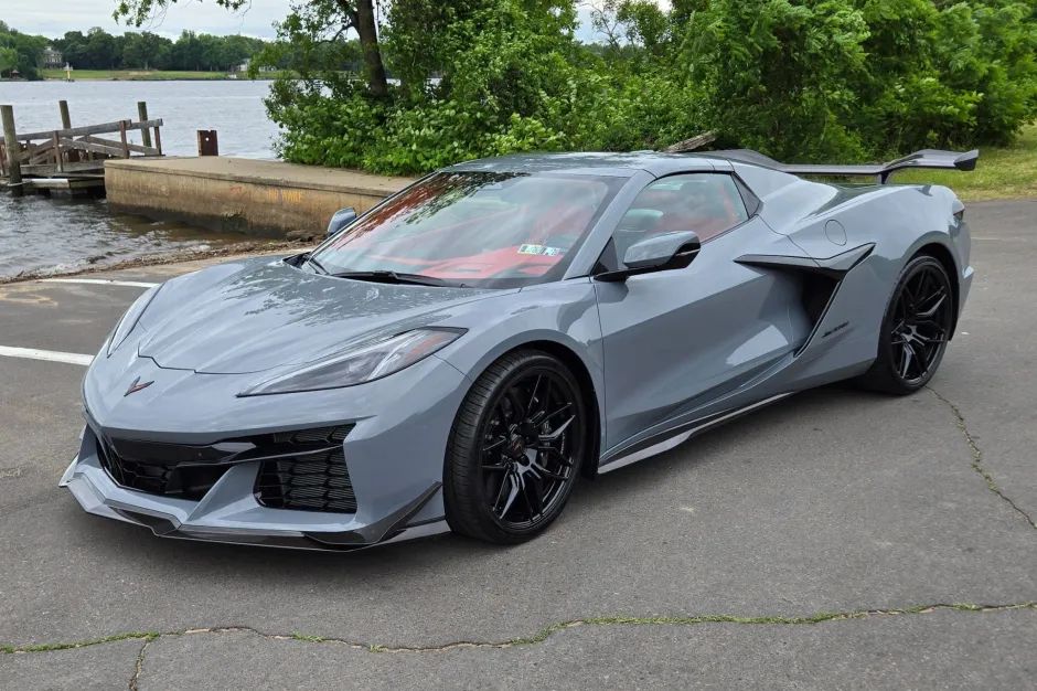 Anteprima: Dopo 3.800 km perde 40.000 euro, questa supercar si deprezza più di quanto vada veloce