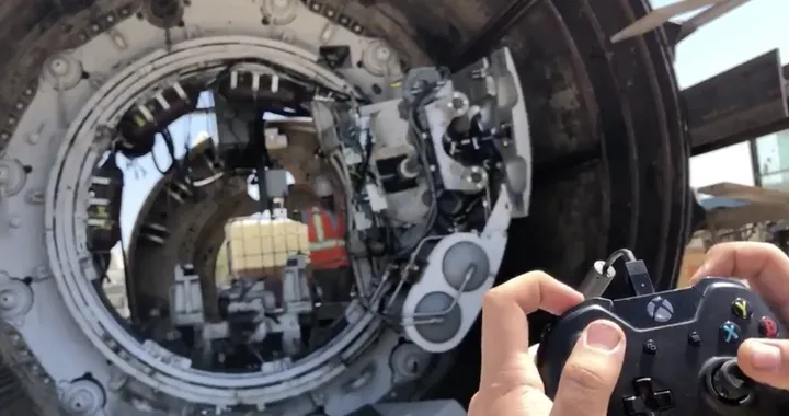 The Boring Company si affida al pad di Xbox per la costruzione dei tunnel