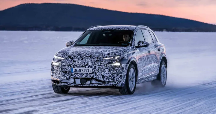 Audi Q6 e-tron, prime immagini ufficiali del SUV elettrico. Sarà prodotto ad Ingolstadt