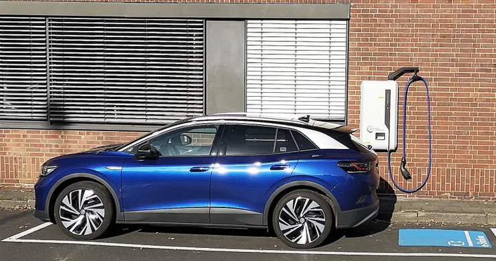 Dopo un anno di test, il progetto V2G di Volkswagen arriva su strada