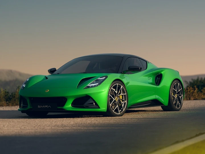Lotus Emira V6 SE: tutto sulla sportiva inglese da 400 CV