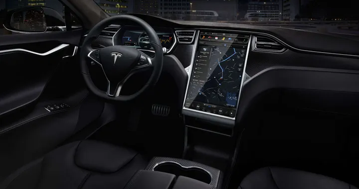 Tesla Maps: le nuove mappe arrivano nel weekend