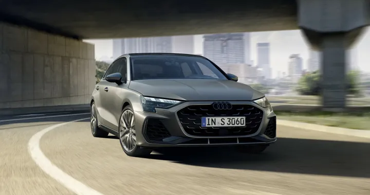 Audi S3, con il restyling è ancora più potente: 333 CV e Torque Splitter