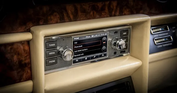 Jaguar Land Rover: l'infotainment arriva anche sulle classiche