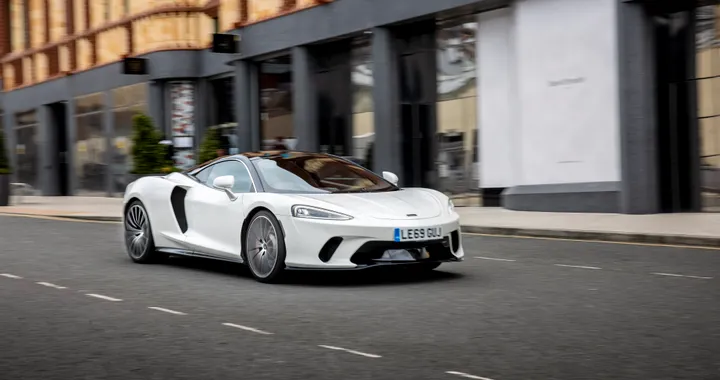 Audi vs BMW, è braccio di ferro per McLaren