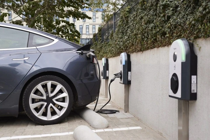 ACEA, i costruttori auto vanno in pressing su Bruxelles: Plug-in e Fuel Cell anche dopo il 2035