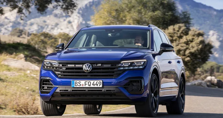 Volkswagen Touareg R: nel SUV sportivo batte un cuore ibrido Plug-in