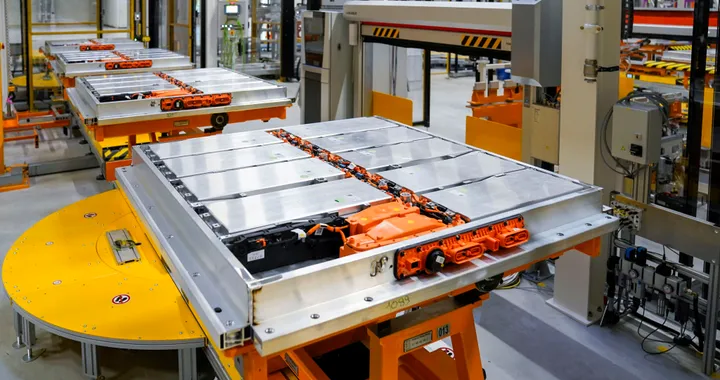 Volkswagen con Umicore per produrre catodi in Polonia