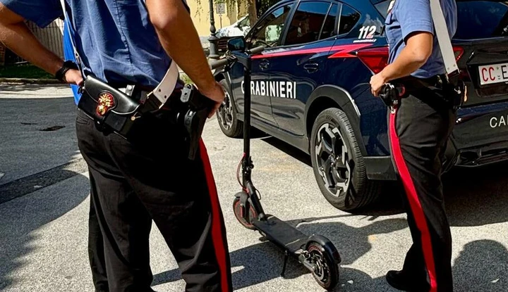 Monopattino elettrico modificato, stop al recordman delle multe