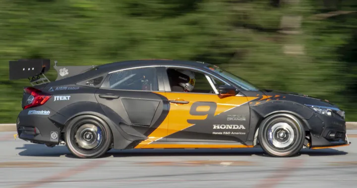 Deep Orange 9: 600 CV ibridi per la Honda Civic da rallycross