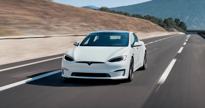 Xiaomi, il co-fondatore Lin Bin prova la Full Self Driving e si complimenta con Tesla