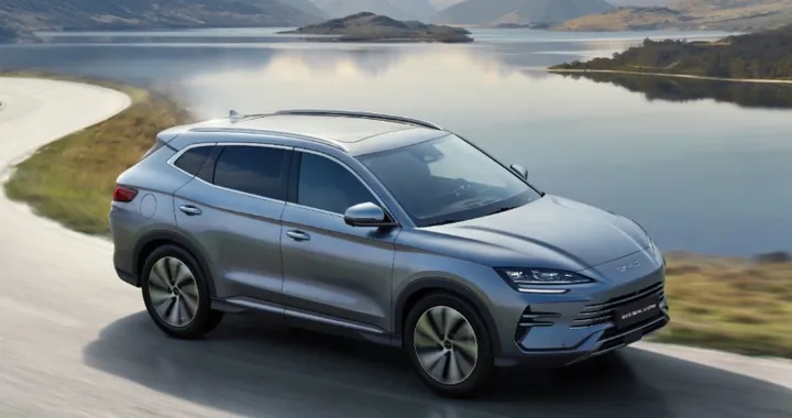 Cina, più auto ibride e meno elettriche per aggirare i dazi