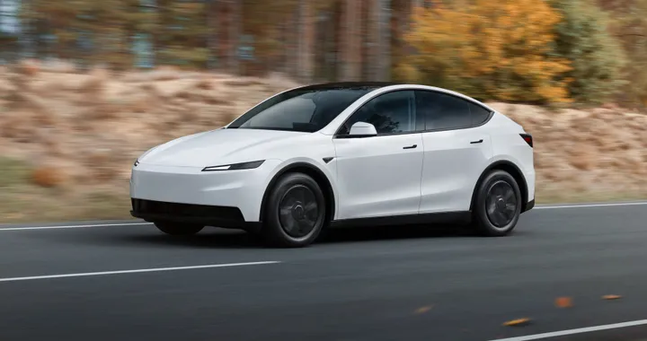 Tesla Model Y Standard, parte la produzione nella Gigafactory di Berlino: presto in Italia