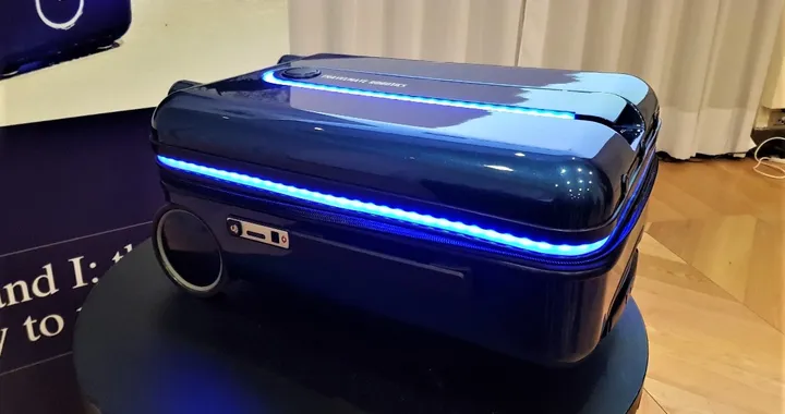 Travelmate: trolley smart con guida autonoma