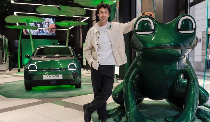 Renault Twingo protagonista di ‘The Frog is Back’ alla Milano Design Week