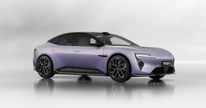 Avatr 06: debutta in Cina la nuova berlina elettrica di CATL e Huawei