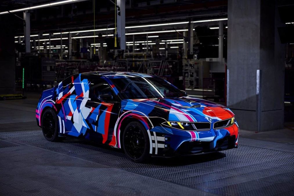 Copertina: BMW M3 elettrica: 4 motori, 100 kWh e sfida al termico nel 2027