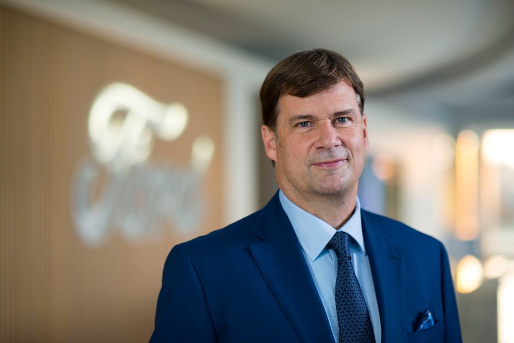 Anteprima: Il CEO di Ford è preoccupato per l’arrivo delle auto elettriche cinesi negli USA