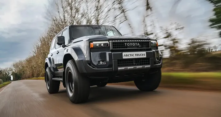 Toyota Land Cruiser AT37: l'evoluzione estrema per l'off-road firmata Arctic Trucks