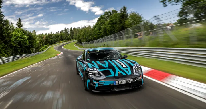 Porsche Taycan: record elettrico al Nurburgring
