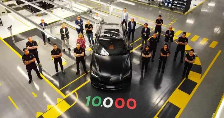 Lamborghini festeggia la Urus numero 10.000