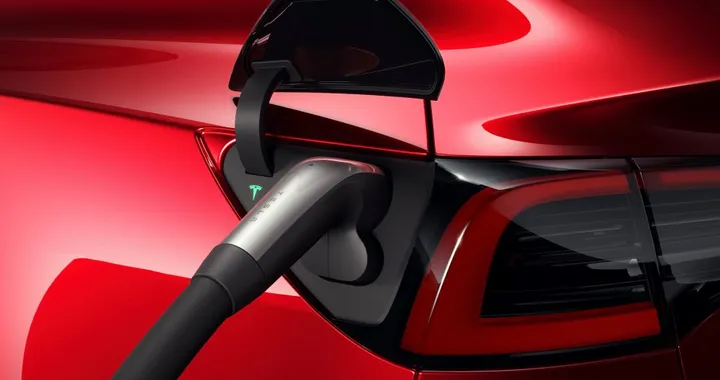 Tesla Model 3, disponibile l'adattatore ChaDeMo per la ricarica rapida
