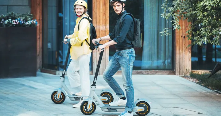 Segway richiama oltre 200.000 monopattini elettrici: rischio sicurezza