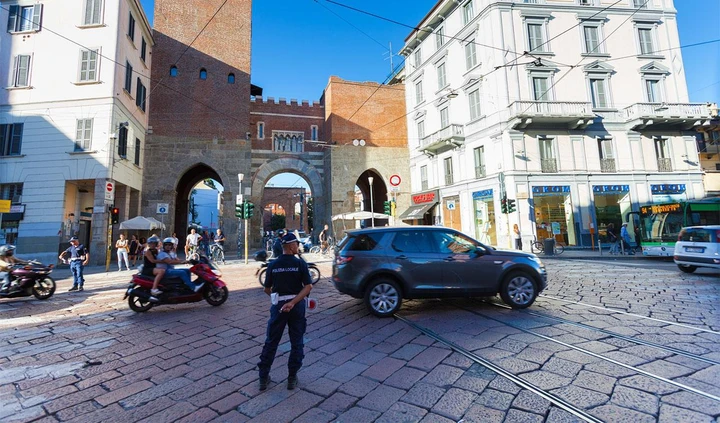 ingrandisci immagine