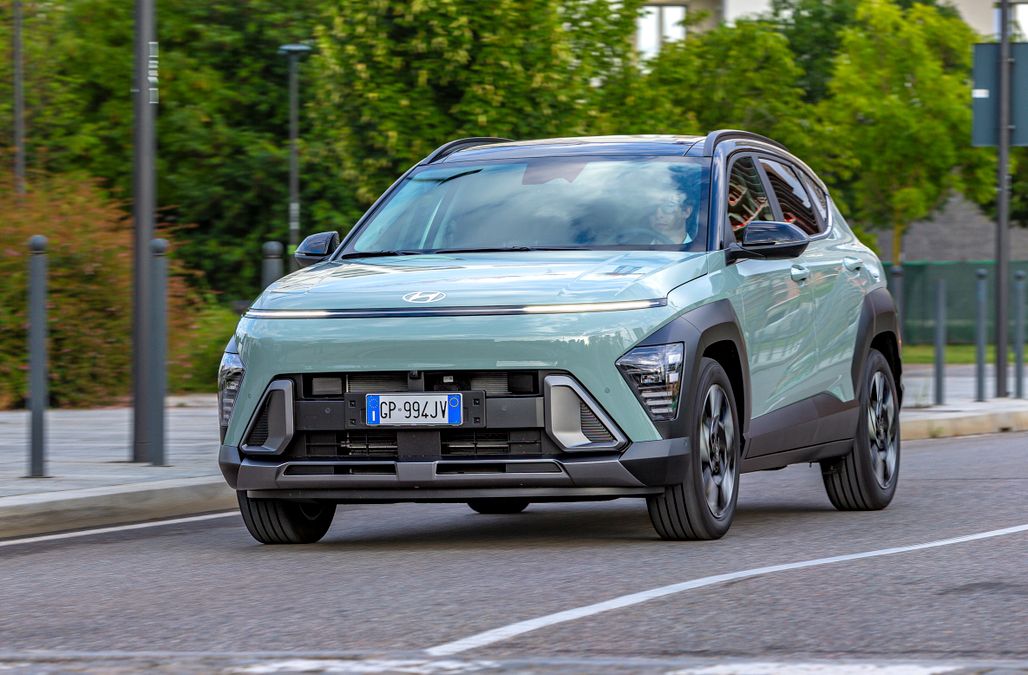 Hyundai Kona: spazio, comfort, tecnologia e una scelta di motori per tutte le necessitÃ 