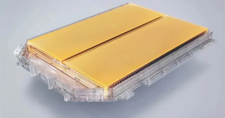 Zeekr svela la sua batteria LFP con ricarica ultrarapida