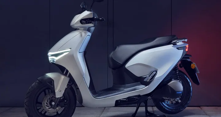 Honda presenta CUV e:, il nuovo scooter elettrico per la mobilità intelligente in Europa