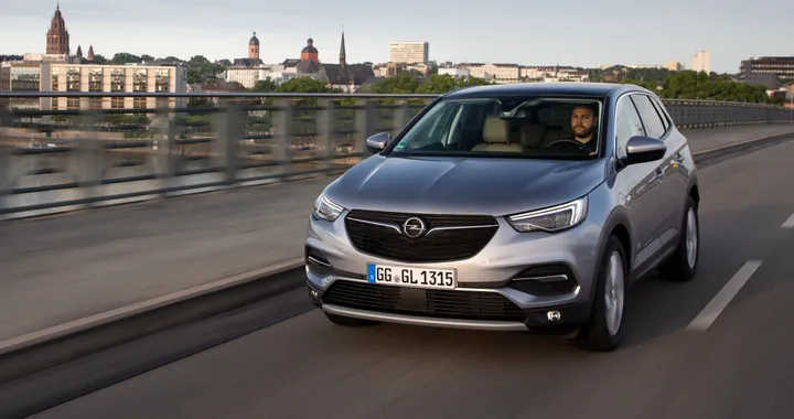 Opel Grandland X, arriva il 1.6 turbo da 180 CV Euro 6D TEMP