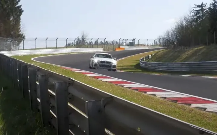 BMW M2 CS: il nuovo video spia in vista del debutto ufficiale