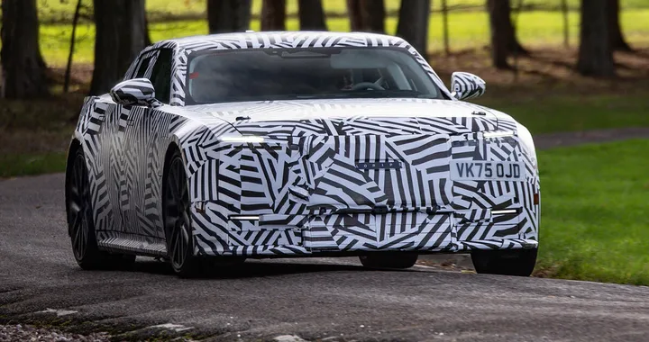 Nuova Jaguar elettrica: per la Type 00, 3 motori elettrici e 1.000 CV