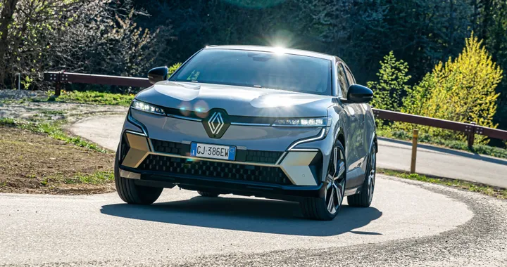 Renault Megane E-Tech Electric, quanto si risparmia con gli incentivi 2024