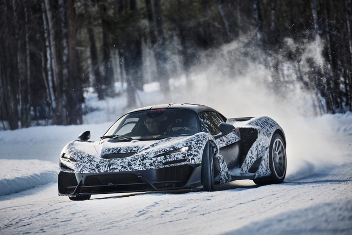McLaren W1: la nuova regina delle hypercar sfida il gelo artico