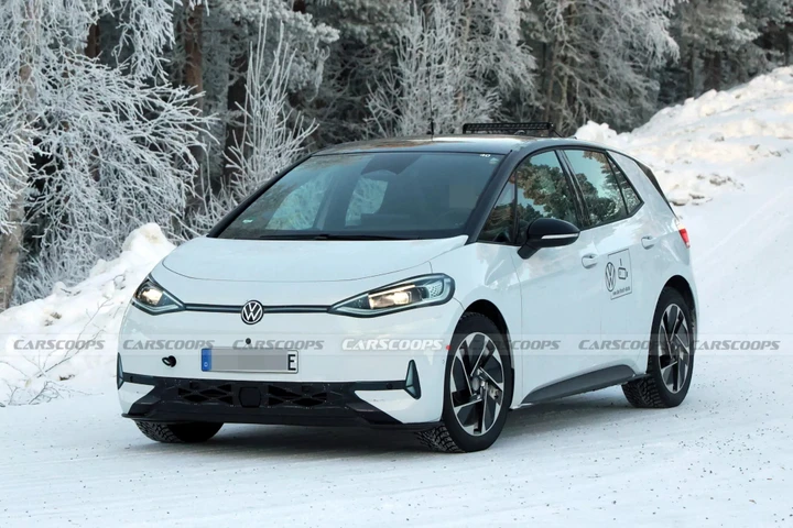 Volkswagen ID.3 2026, in arrivo un profondo restyling con tante novità: test su strada in corso