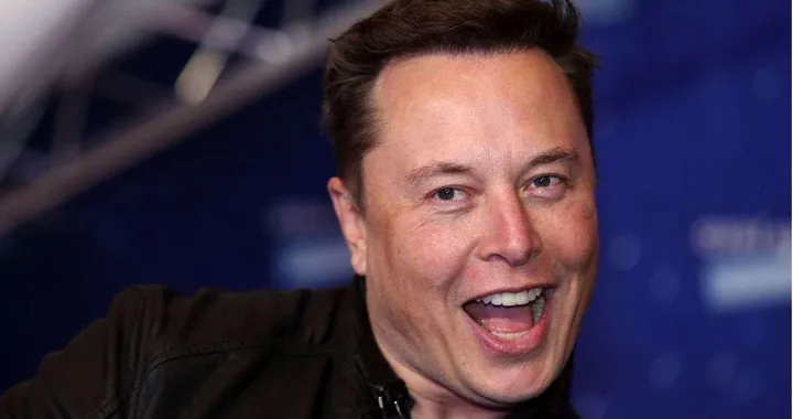 Tesla amplia l'area operativa dei Robotaxi ad Austin ma Elon Musk ne combina una delle sue...