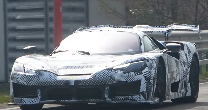 Ferrari, nuovi test per la futura hypercar. Video spia