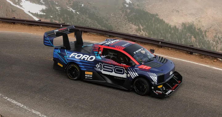 Ford F-150 Lightning SuperTruck conquista la Pikes Peak 2024