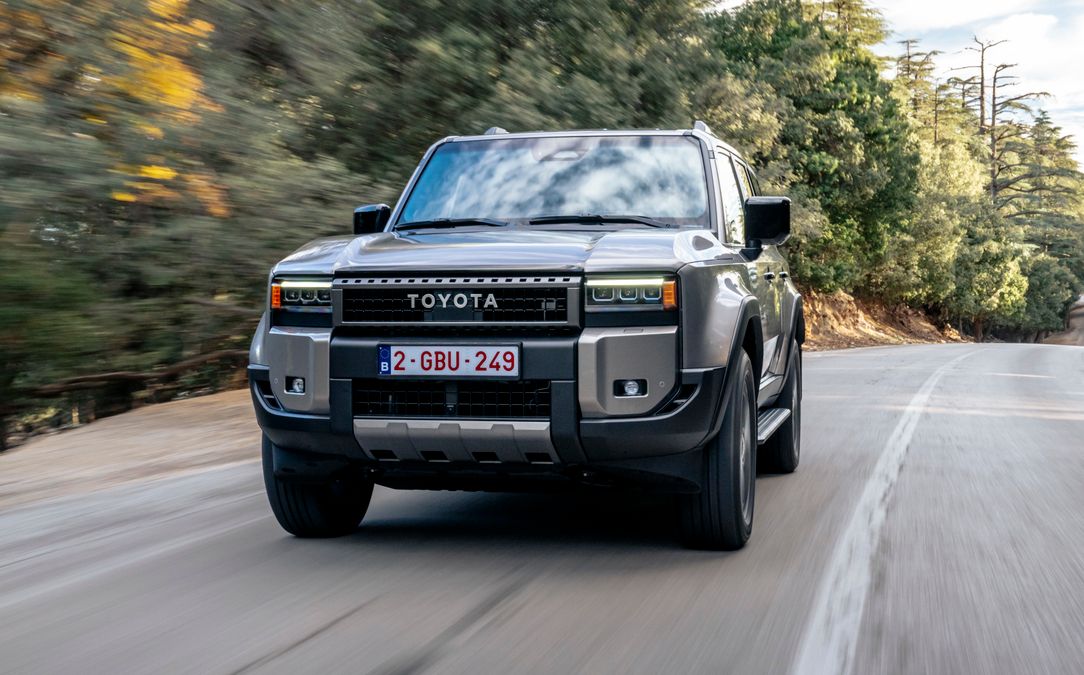 Toyota Land Cruiser, il fuoristrada adesso è anche ibrido