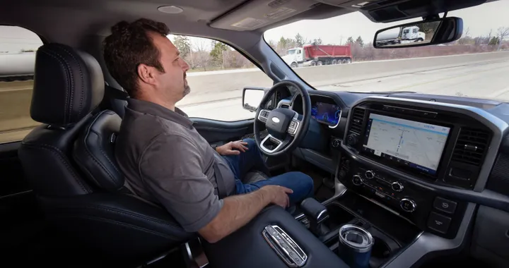 Ford BlueCruise, guida &quot;senza mani&quot; in autostrada su Mustang Mach-e e F-150