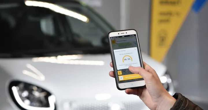 Smart &quot;ready to park&quot;: a Roma si parcheggia con un'app