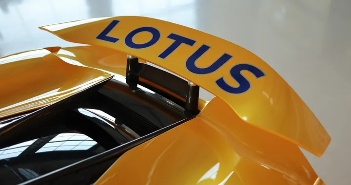 Lotus prepara la coupé elettrica Type 135. E promette altre sportive agili e leggere
