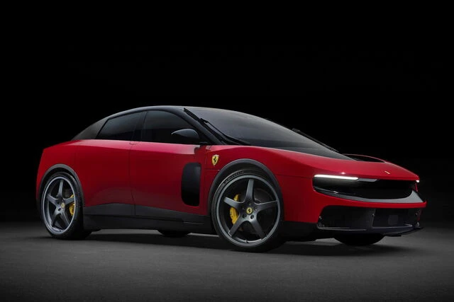 “Captain Slow” si è innamorato della Ferrari Luce, ma è forse l'unico