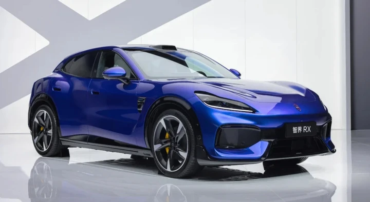 Luxeed RX: il crossover con design ex Ferrari sfida Xiaomi YU7