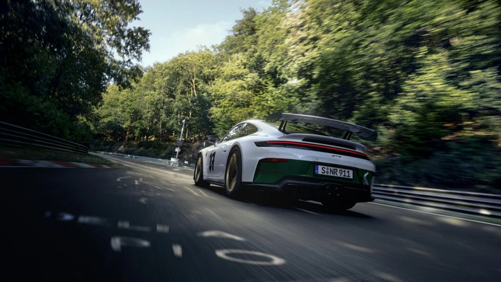 Porsche celebra i 100 anni del Nürburgring con una 911 a tiratura limitata